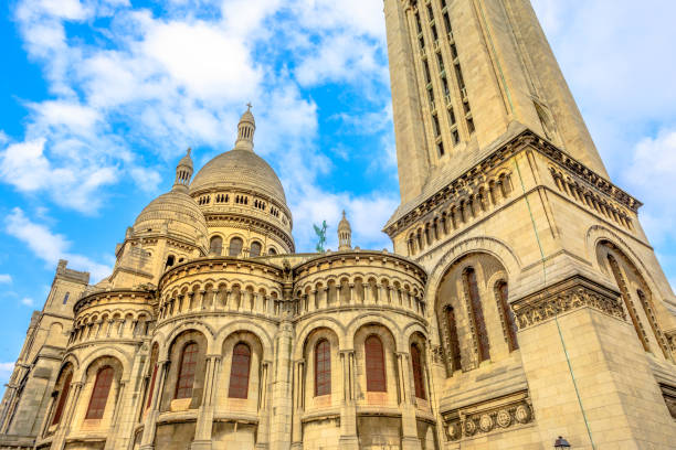istock Coronation Heart Montmartre 1203917730