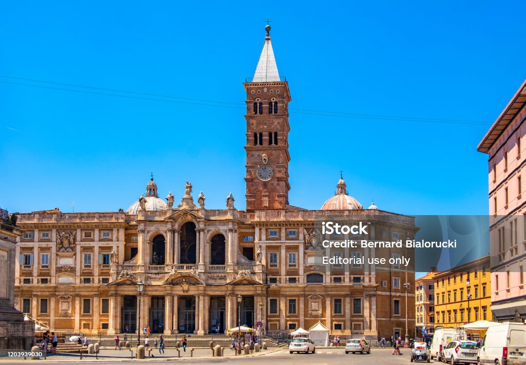 Bazylika Mariacka Majora na wzgórzu Esquiline w zabytkowym centrum Rzymu - Zbiór zdjęć royalty-free (Rzym - Włochy) Bazylika Mariacka Majora na wzgórzu Esquiline w zabytkowym centrum Rzymu - Zbiór zdjęć royalty-free (Rzym - Włochy)