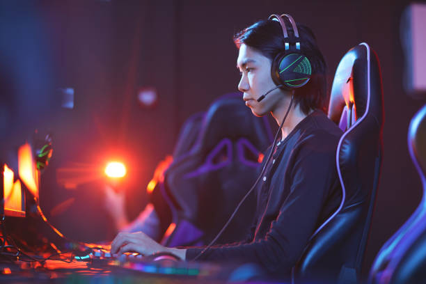 istock Side view at Asian Gamer 1203972859