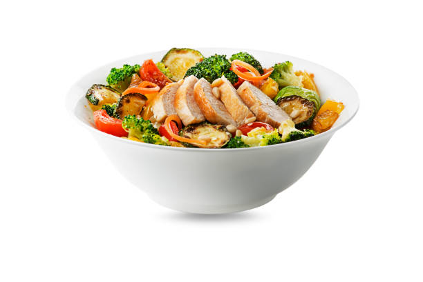 meal with grilled chicken and vegetables - chicken salad grilled chicken grilled imagens e fotografias de stock
