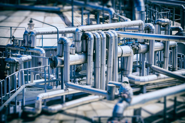 Steel pipelines in the Refinery
