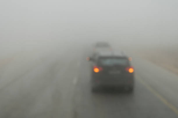 Poor visibility on the road. Fog early in the morning on the highway. slow-moving cars in heavy smoke from forest fires. Dangerous traffic. Bad weather. Slippery asphalt. driver's eyesight is poor. poca visibilidad en la carretera. niebla temprano en la mañana en la carretera. coches de movimiento lento en el humo pesado de los incendios forestales. tráfico peligroso. mal tiempo. asfalto resbaladizo. la vista del conductor es pobre