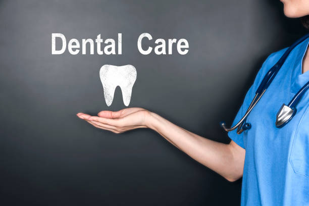 Healthcare And Medicine, Assistant, Doctor, Medical Exam，blackboard,showing,teaching,holding