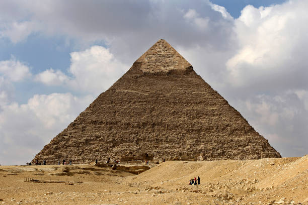 기자의 피라미드 - egypt pyramid ancient egyptian culture cloud 뉴스 사진 이미지