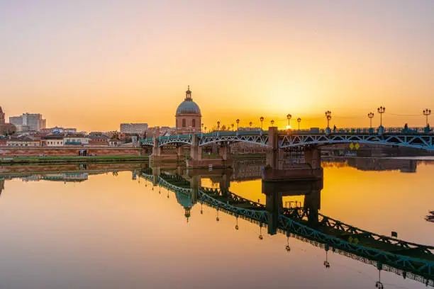 Photo of Garonne river and Dome de la Grave in Toulouse, France