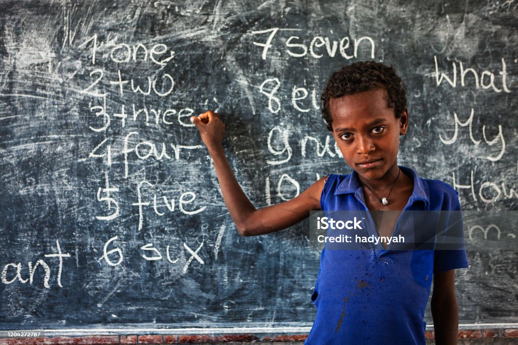 Anak kecil Afrika belajar bahasa Inggris - Bebas Royalti Anak - Umur manusia Foto Stok