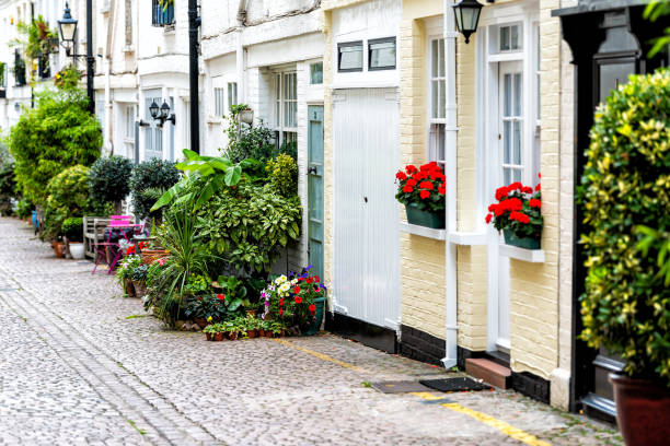 런던, 영국 근린 지구 나이츠브리지 켄싱턴 또는 첼시 프라이빗 뮤즈 골목길 - london england apartment traditional culture house 뉴스 사진 이미지