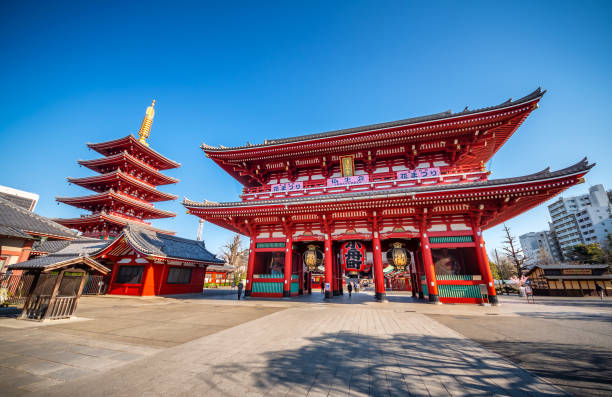 świątynia sensoji (senso-ji) w asakusa, tokio, japonia - nakamise dori zdjęcia i obrazy z banku zdjęć