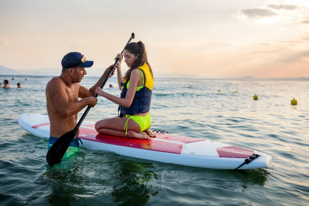 brodzik - surfing sport extreme sports success zdjęcia i obrazy z banku zdjęć