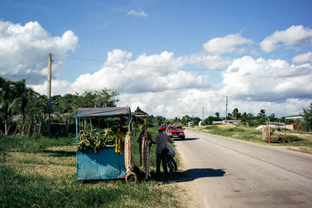 santiago de cuba & sierra maestra - castro street zdjęcia i obrazy z banku zdjęć