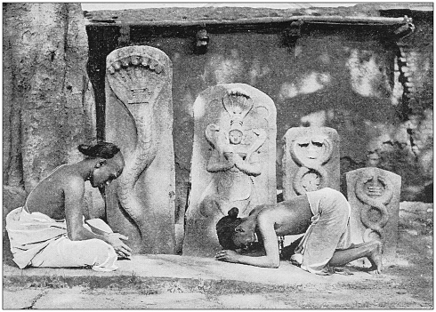 Antique photograph of the British Empire: Indian religion worshipping