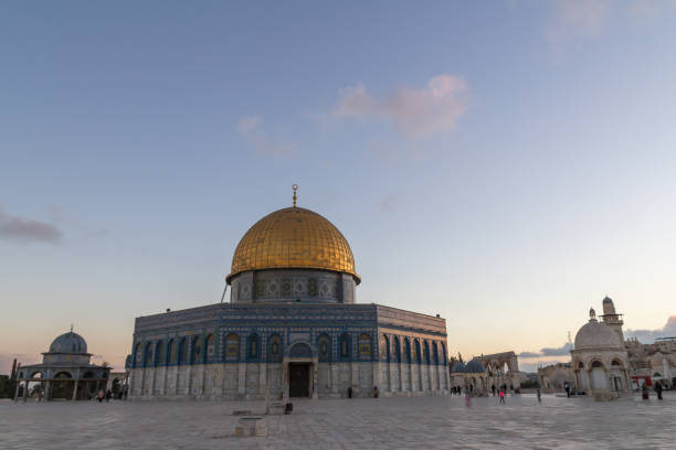 kuppel des felsens - dome of the rock jerusalem israel arch stock-fotos und bilder