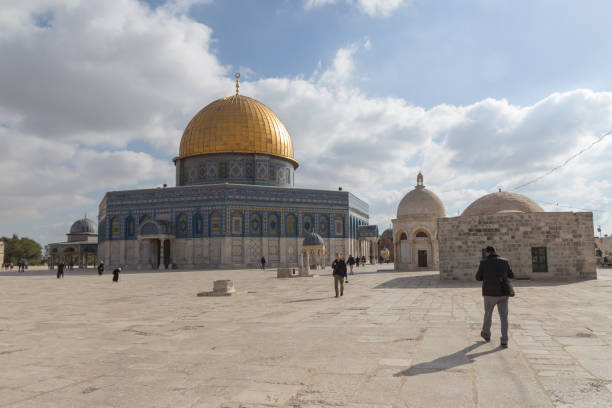 купол скалы - god column dome mountain стоковые фото и изображения