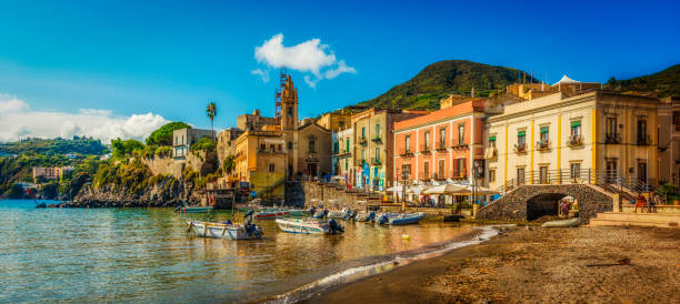 Marina Corta, Lipari