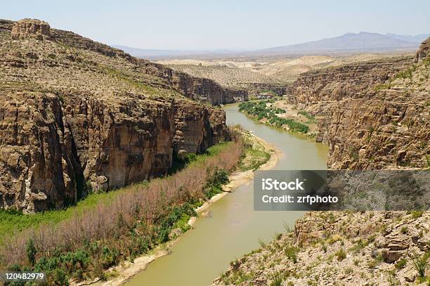 Foto de Hot Springs E O Rio Grande River Canyon e mais fotos de stock de Parque Nacional de Big Bend - Parque Nacional de Big Bend, Rio Grande - Rio, Deserto de Chihuahua