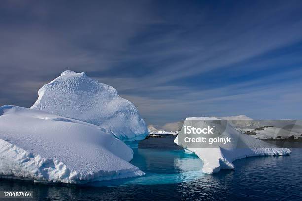 Icebergs Na Antártida - Fotografias de stock e mais imagens de Antártida - Antártida, Ao Ar Livre, Azul