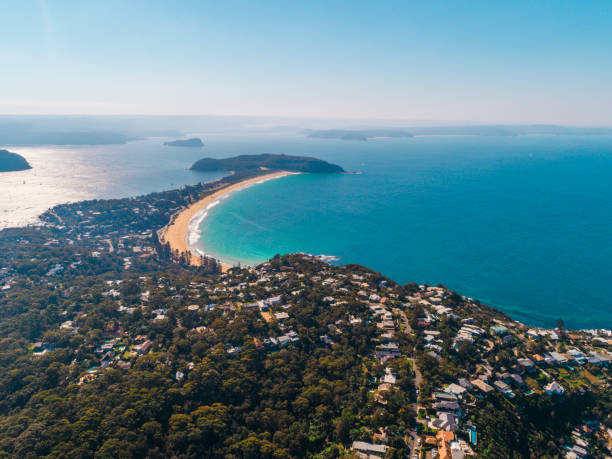 istock Palm Beach shoreline, Sydney, Australia 1204955153