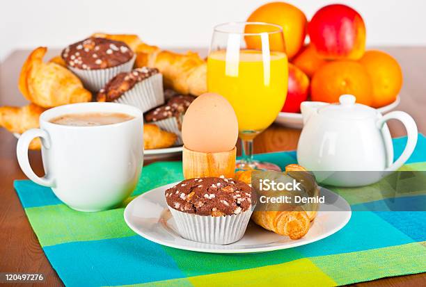 Foto de Mesa De Café Da Manhã e mais fotos de stock de Alimentação Saudável - Alimentação Saudável, Almoço, Bebida