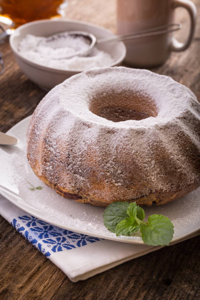 istock ring cake sprinkled with sugar 1204980815