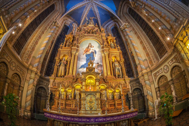 Timisoara: Inside the Millennium church at the public concert for Christmas. Architect Lajos Ybl, neo-Romanesque style, built between 1896-1901, capacity for 3000 people.