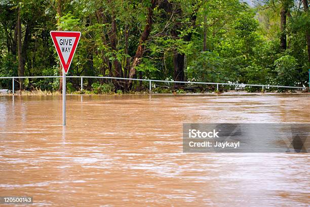 Foto de Muito Iluminadas Road E Dar Forma De e mais fotos de stock de Enchente - Enchente, Austrália, Queensland