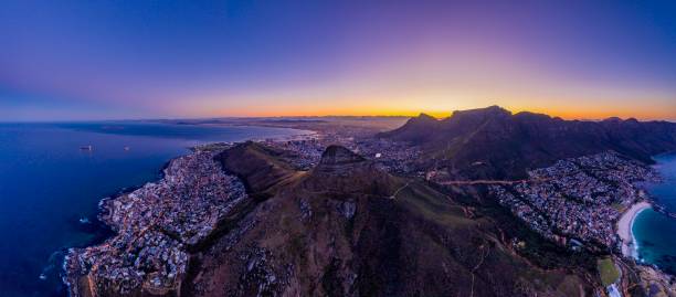 istock The Lions Head in Cape Town at sunrise 1205025317