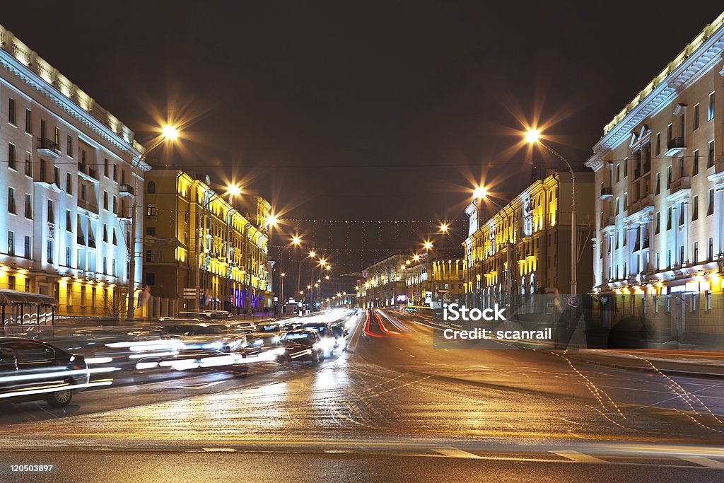 Paesaggio urbano di notte di Minsk, Bielorussia - Foto stock royalty-free di Ambientazione esterna