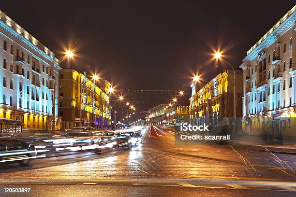 Paesaggio Urbano Di Notte Di Minsk Bielorussia - Fotografie stock e altre immagini di Ambientazione esterna - Ambientazione esterna, Architettura, Asfalto
