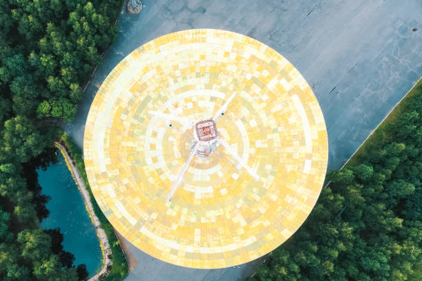istock Center for long-distance space communications, satellite antenna 1205041699