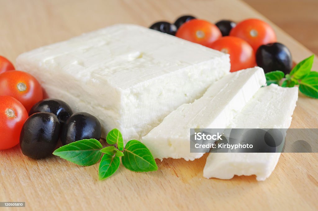 Rodajas de queso feta - Foto de stock de Aceituna libre de derechos