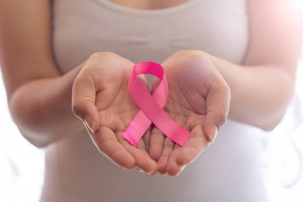 concepto de concienciación sobre el cáncer de mama - breast cancer awareness fotografías e imágenes de stock