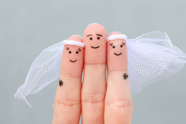 dedos de arte de gente feliz. matrimonio plural. - amicably fotografías e imágenes de stock