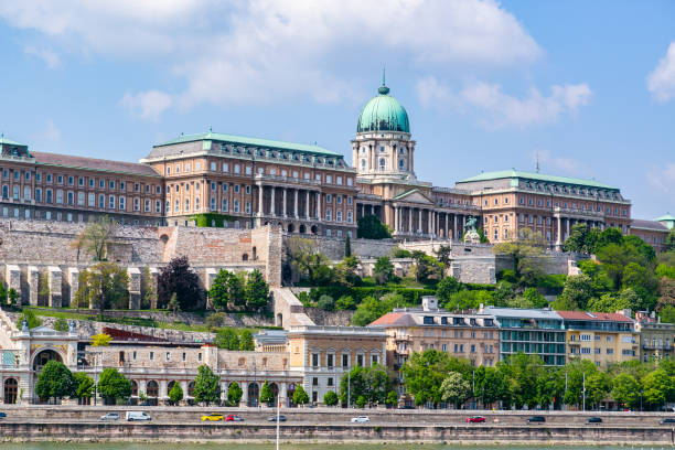 castello di budapest - royal palace of buda immagine foto e immagini stock