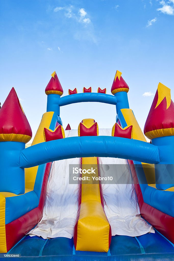 Playground castelo inflável para as crianças - Foto de stock de Castelo inflável royalty-free