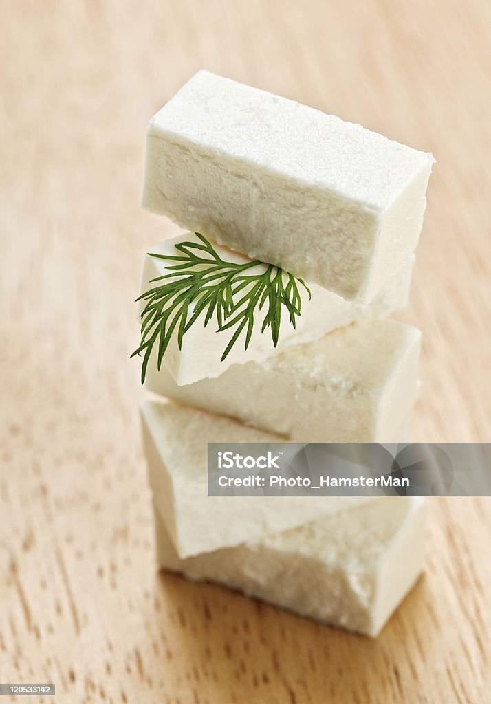 cubes de fromage Feta avec de l'aneth Brindille - Photo de Fromage en faisselle libre de droits