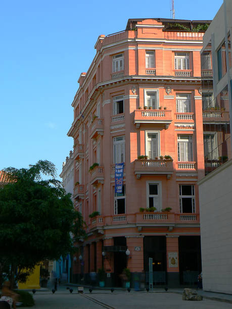 hotel ambos mundos, w którym ernest hemingway przebywał podczas pobytu w hawanie na kubie - ambos zdjęcia i obrazy z banku zdjęć