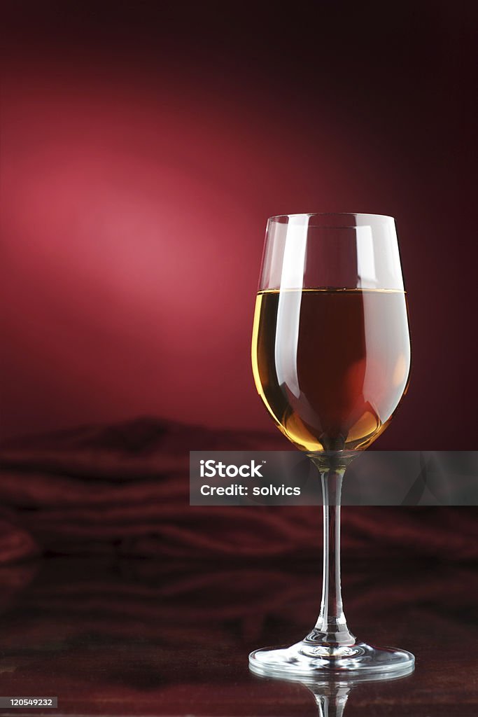 Вина в бокал - Стоковые фото Алкоголь - напиток роялти-фри