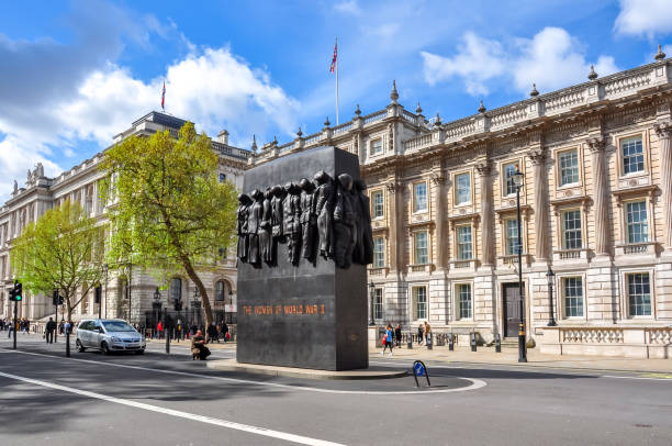 memorial for women of world war ii in whitehall street, londra, regno unito - london england park whitehall street palace foto e immagini stock