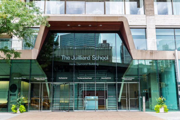 juilliard school, à manhattan - centre de spectacles photos et images de collection