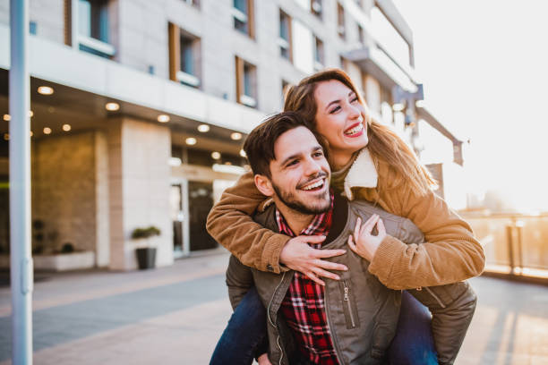 istock Couple in the city 1205601583