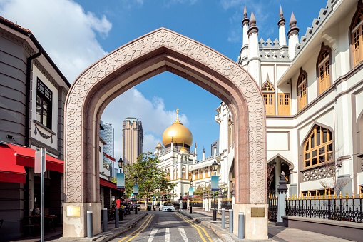 street view of singapore with Masjid Sultan, Singapore city.