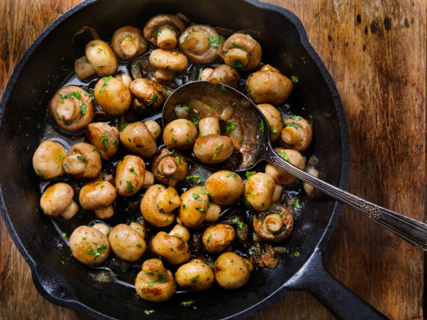 Butter and Garlic Mushrooms with Onions