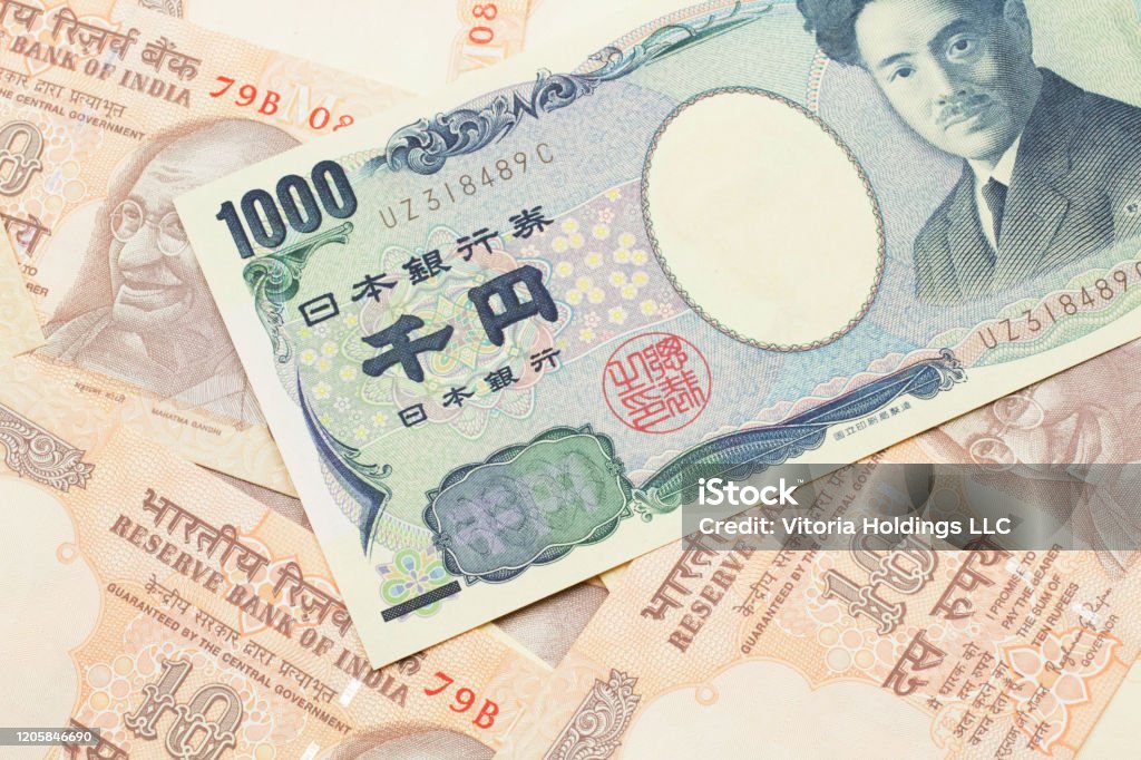 ธนบัตรเยนญี่ปุ่นพร้อมธนบัตร 10 รูปีของอินเดีย ภาพสต็อก -  ดาวน์โหลดรูปภาพตอนนี้ - กระดาษ - วัสดุ, การถ่ายภาพ - ภาพ, การธนาคาร -  การเงิน - Istock