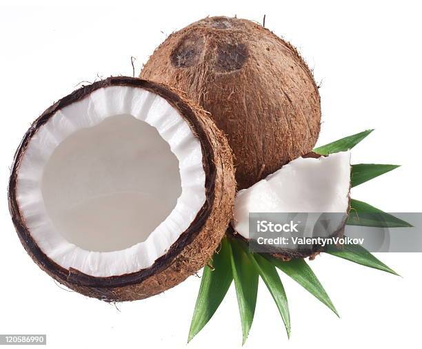 Fotos De Alta Calidad De Coconuts Foto de stock y más banco de imágenes de Alimento - Alimento, Blanco - Color, Coco - Fruta tropical