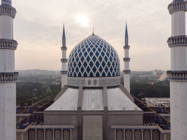 istock Aerial view of Sultan Salahuddin Abdul Aziz Mosque 1205879041