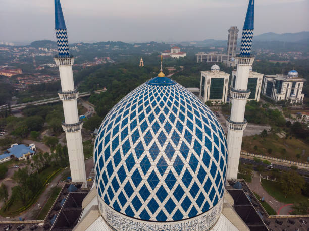 istock Aerial view of Sultan Salahuddin Abdul Aziz Mosque 1205879055