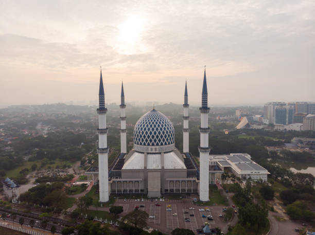 istock Aerial view of Sultan Salahuddin Abdul Aziz Mosque 1205879057