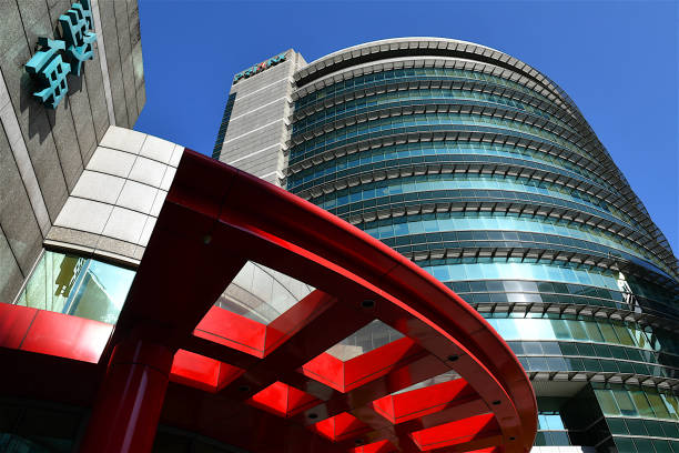 construindo exterior no distrito de taipei neihu, taiwan. - window office building taipei built structure - fotografias e filmes do acervo