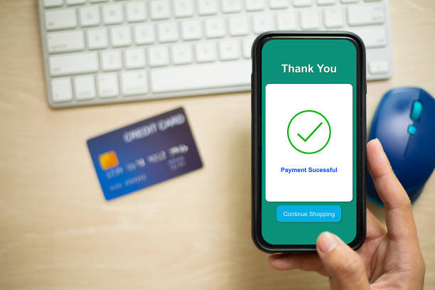 Man payment and Credit Card smartphone digital wallet Man payment and Credit Card smartphone digital wallet digital wallet photos stock pictures, royalty-free photos & images