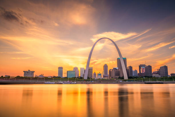 istock St. Louis, Missouri, USA Skyline 1206056526